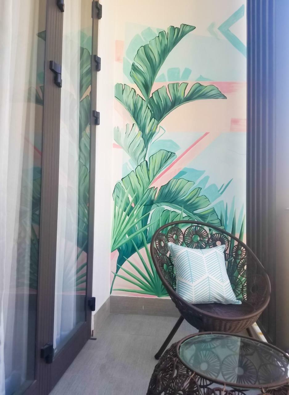 Royal Lion Hotel & Apartment ダナン市 エクステリア 写真
