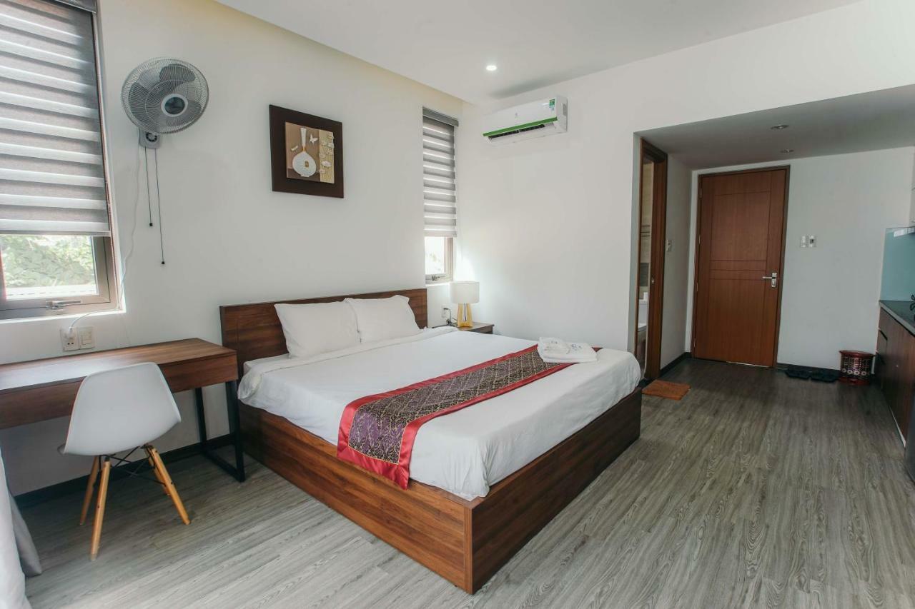 Royal Lion Hotel & Apartment ダナン市 エクステリア 写真