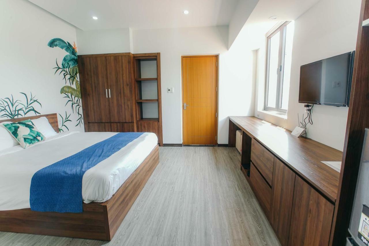 Royal Lion Hotel & Apartment ダナン市 エクステリア 写真