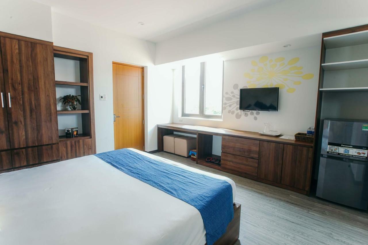 Royal Lion Hotel & Apartment ダナン市 エクステリア 写真