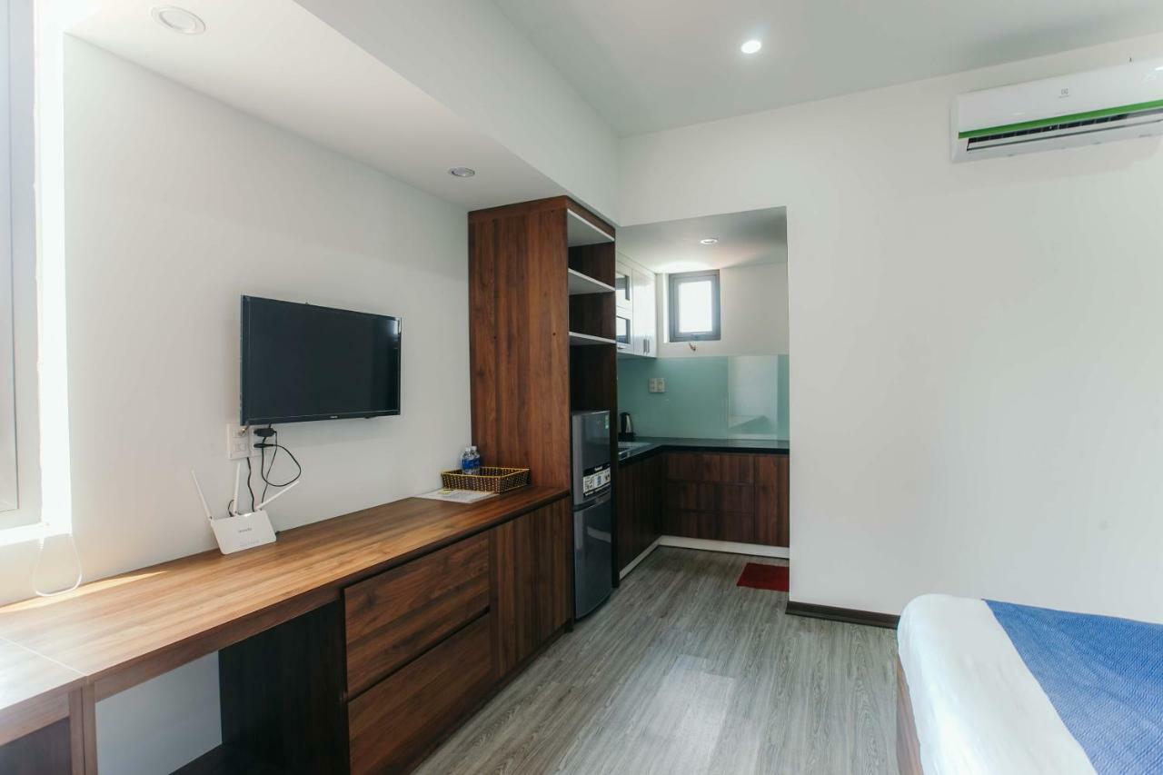 Royal Lion Hotel & Apartment ダナン市 エクステリア 写真