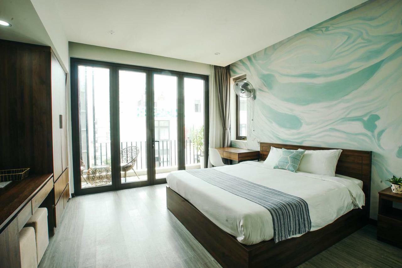 Royal Lion Hotel & Apartment ダナン市 エクステリア 写真