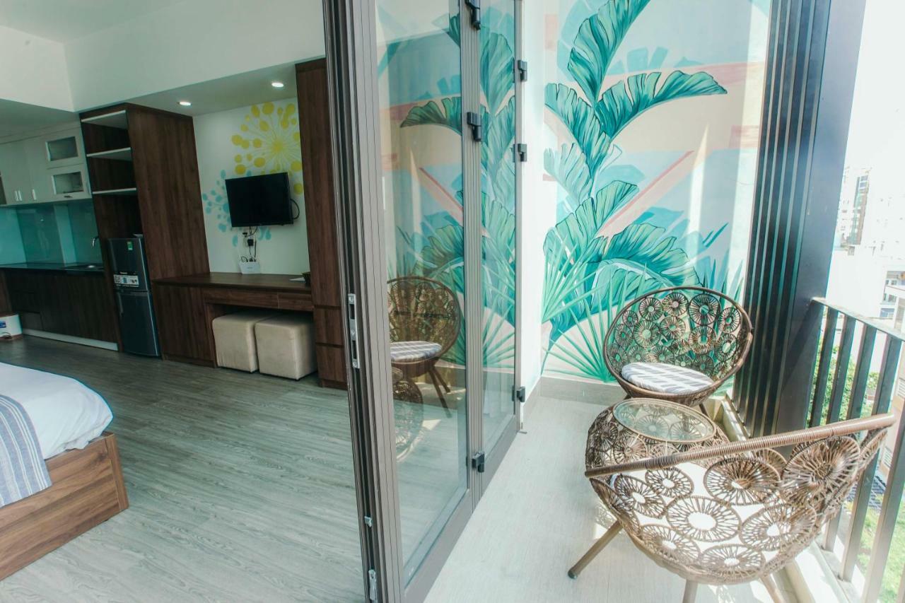 Royal Lion Hotel & Apartment ダナン市 エクステリア 写真