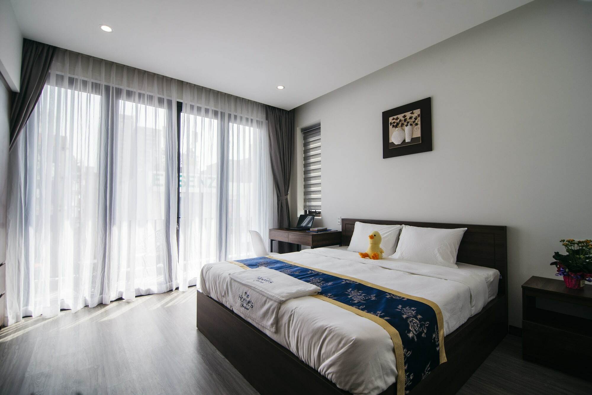 Royal Lion Hotel & Apartment ダナン市 エクステリア 写真